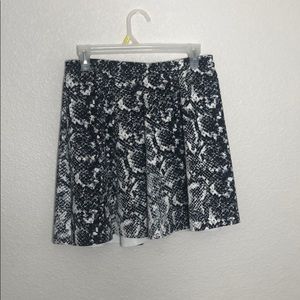 Abercrombie and Fitch: Skirt